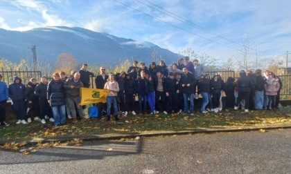 Studenti a scuola di educazione ambientale