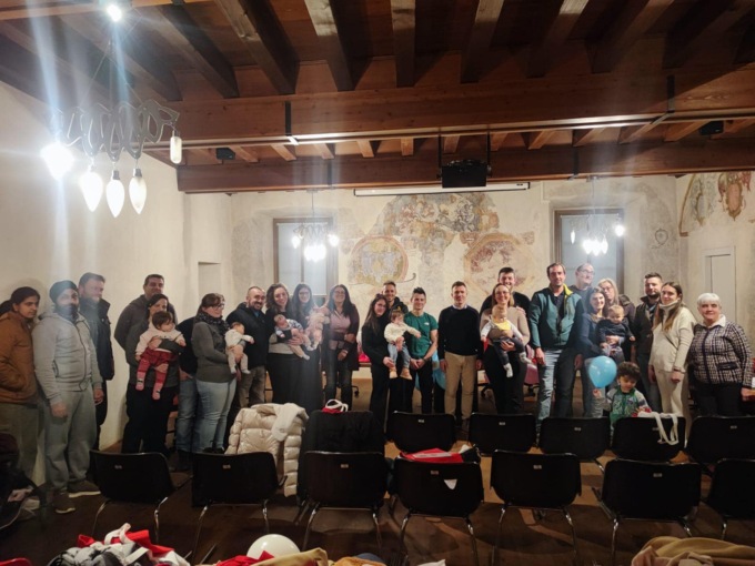 Il paese accoglie i bambini