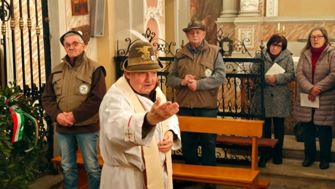 Le penne nere telline celebrano la Giornata della memoria onorando caduti e dispersi