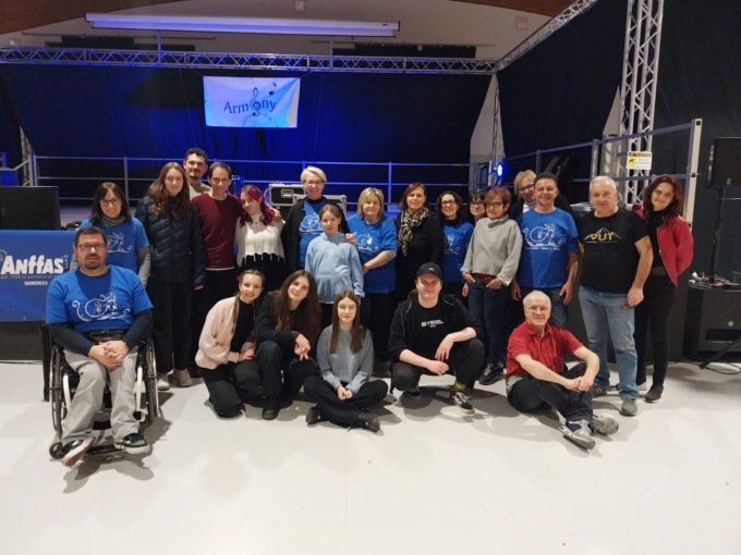 Una grande e bella serata di musica e solidarietà sabato scorso a favore di Anffas