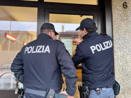 Schiamazzi e clienti violenti: chiuso bar in centro a Sondrio