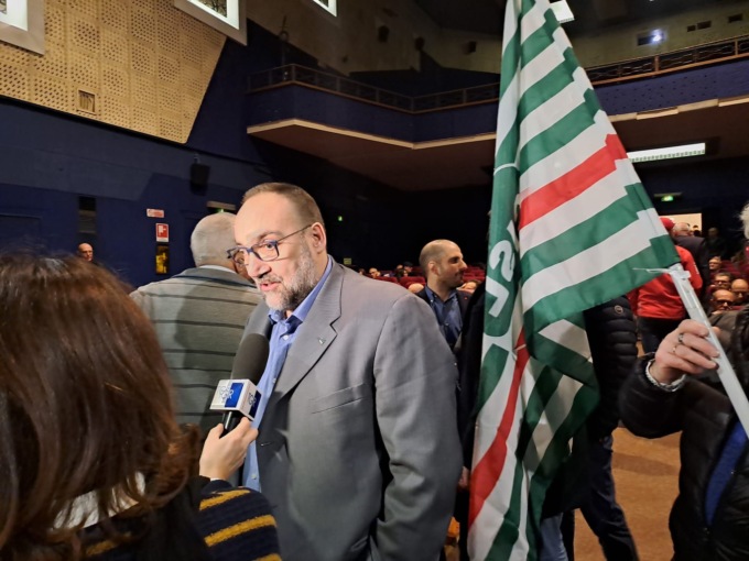 Assemblea internazionale dei lavoratori frontalieri: unità sindacale contro la tassa sulla salute