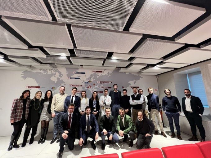 I giovani imprenditori in visita da Elemaster Group