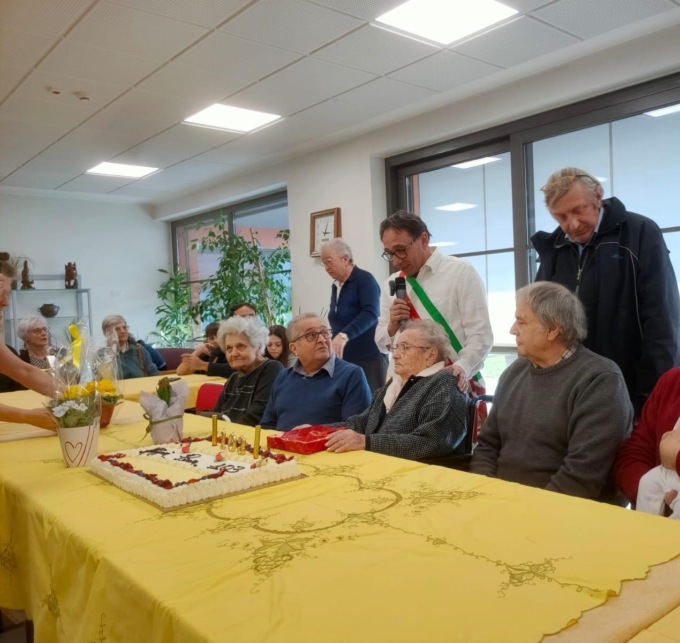 Festeggiati i 103 anni di Pina Vasoli