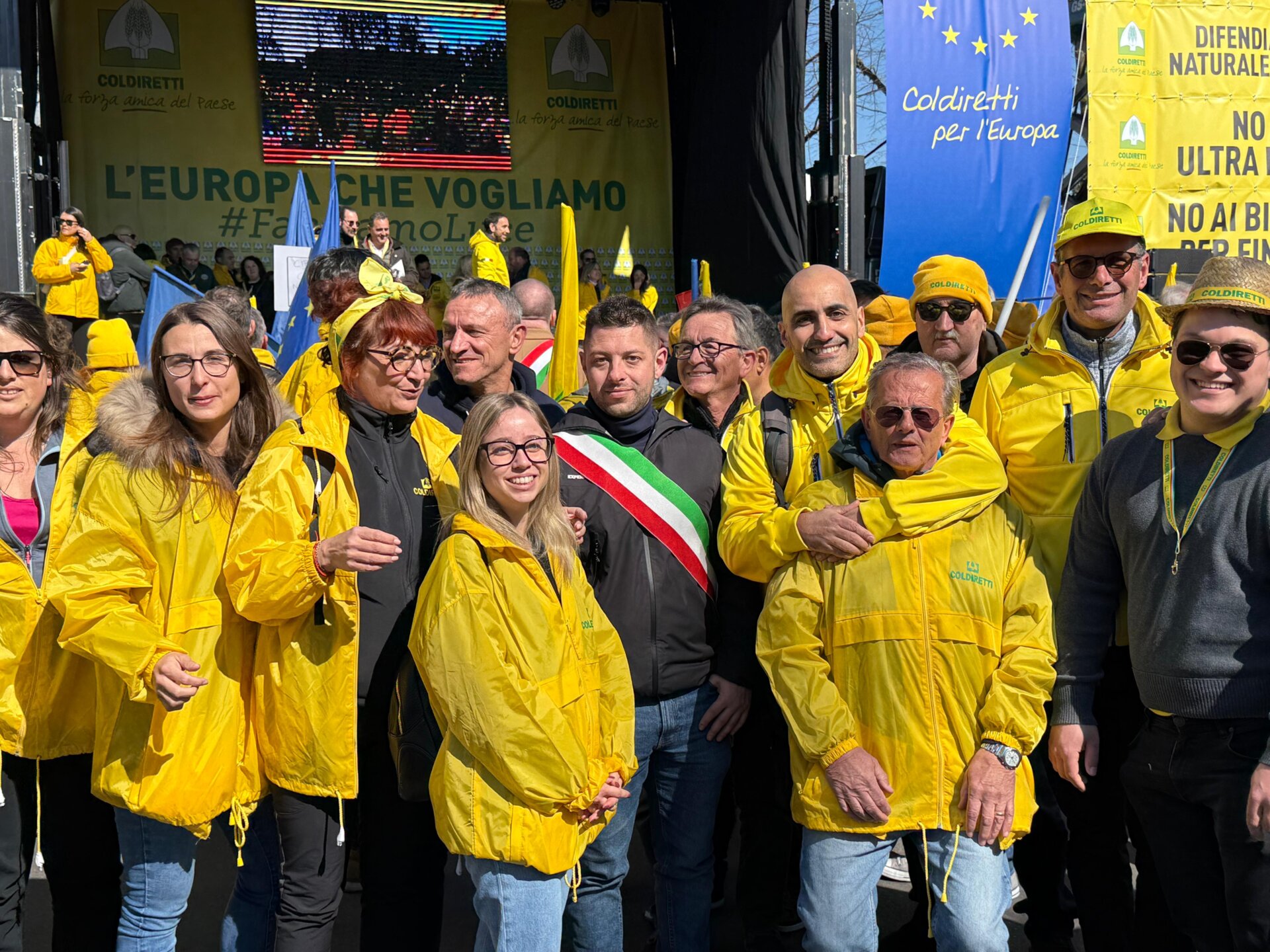 PARMA - Parte degli agricoltori di Sondrio con Bambini e Virgilio