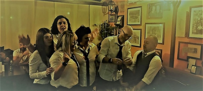 I 30 anni degli Antenati celebrati con una festa iconica, in centinaia per omaggiare il locale culto
