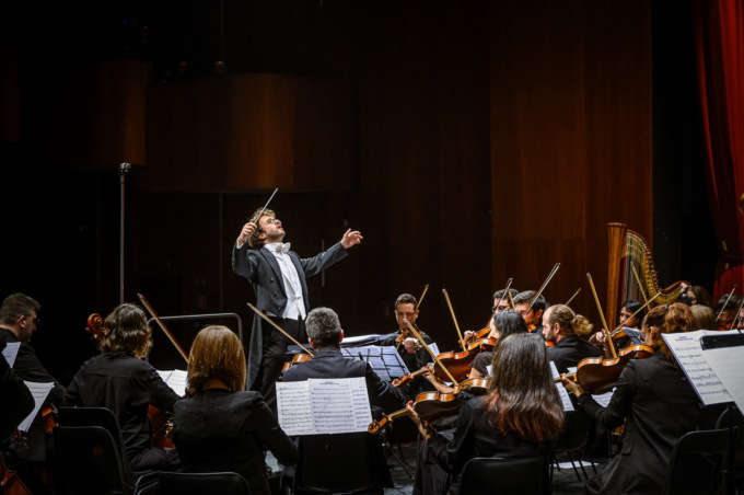 Bach e Bruckner nel concerto pomeridiano al Teatro Sociale