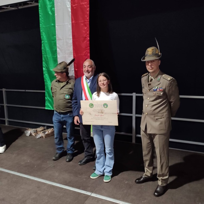 Ad Agnese Ghilotti la borsa di studio degli Alpini