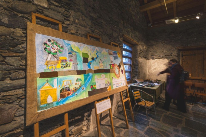 “Sentirsi a casa”: a Sondalo una mostra d’arte tra cura, inclusione e comunità