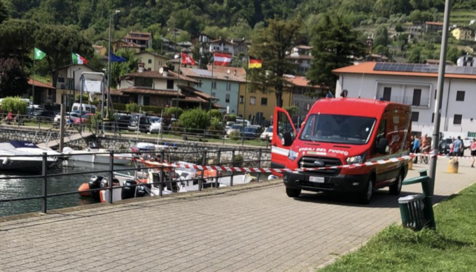 Tragedia a Gera Lario: turista muore dopo essere caduta in acqua dalla barca a noleggio