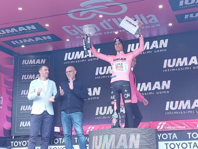 Giro d’Italia: Del Toro vince in rosa a Bormio
