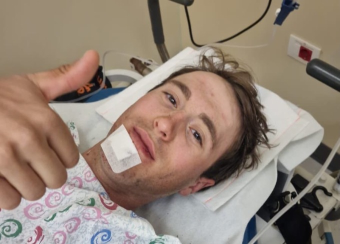 Giro d’Italia, brutta caduta per Alessio Martinelli: nessuna ferita grave