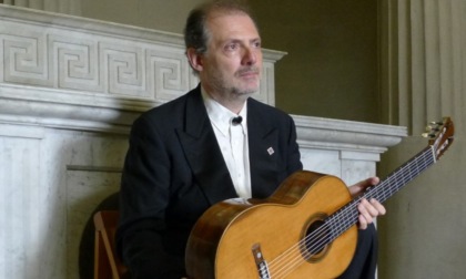 Il chitarrista Stefano Grondona in concerto in Valtellina