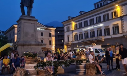Alto gradimento per la serata local tra pizzoccheri e musica folk