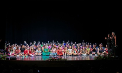La danza si prende la città: nelle piazze e al Teatro Sociale le esibizioni delle scuole della provincia