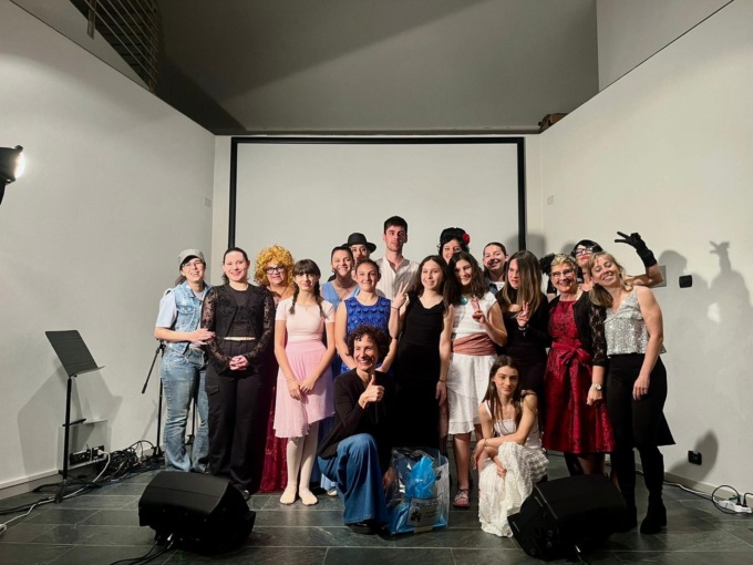 La “Canzone del Secolo”, bello spettacolo degli allievi di canto di Consuelo Orsingher
