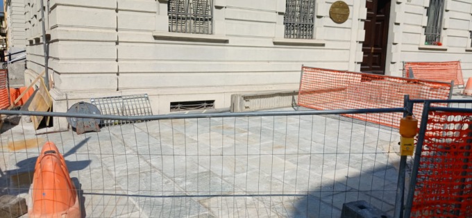 Manutenzione in centro città, ecco la riqualificazione dei marciapiedi