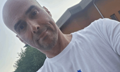 Andrea Oriana tenta l'impresa sul Lago di Como, 150 chilometri a nuoto in 60 ore