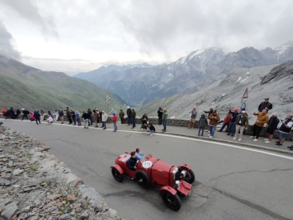 Auto, moto e bici storiche per “200 Stelvio”