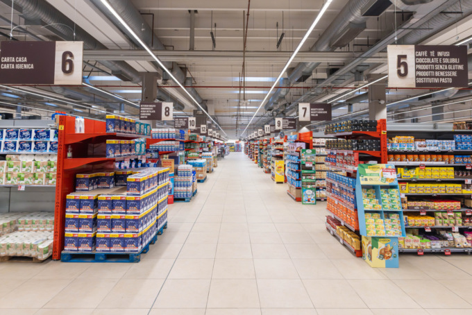 Iperal rinnova lo storico ipermercato di Castione