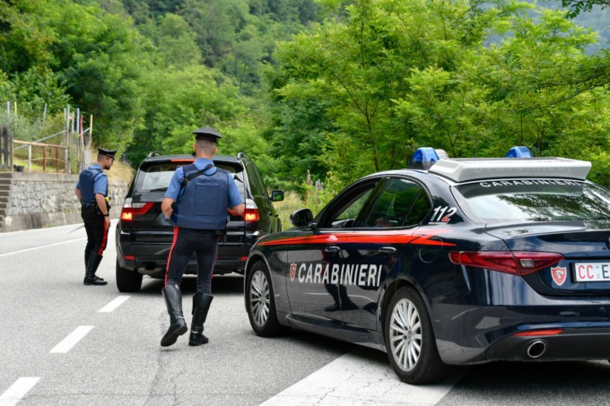 Chiesa in Valmalenco: trentenne in escandescenze arrestato dai Carabinieri
