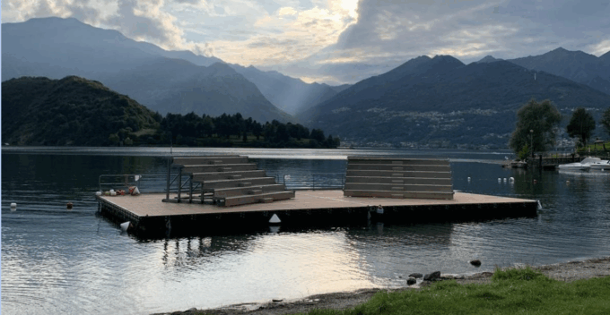 Il palco galleggiante a Colico per il concerto finale del Festival Musica sull’Acqua