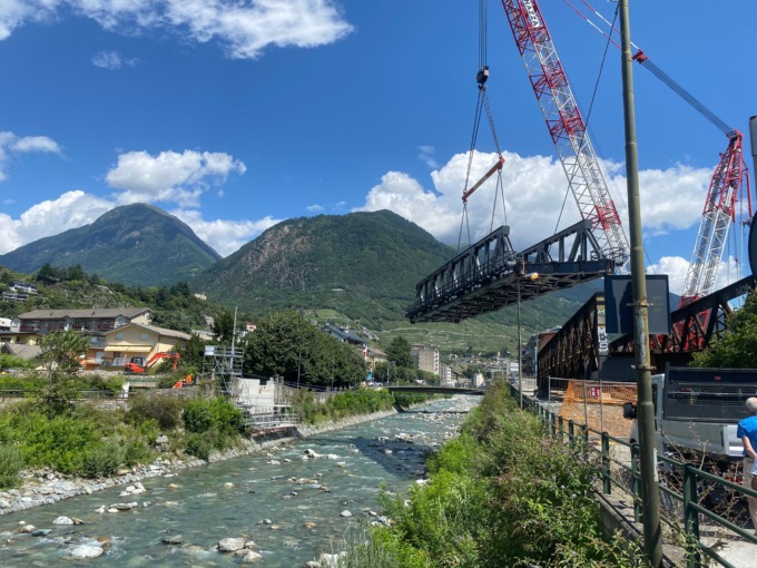 Sondrio: posizionata oggi la nuova travata ferroviaria sul Mallero