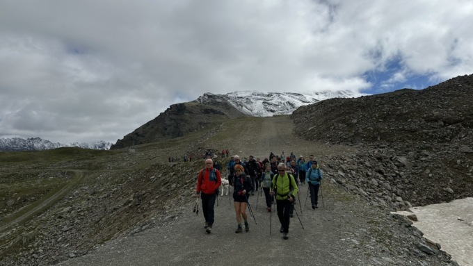Il Cai al rifugio Coston in Trentino