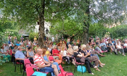 Successo per il concerto acustico dei Tirlindana al Giardino Segreto