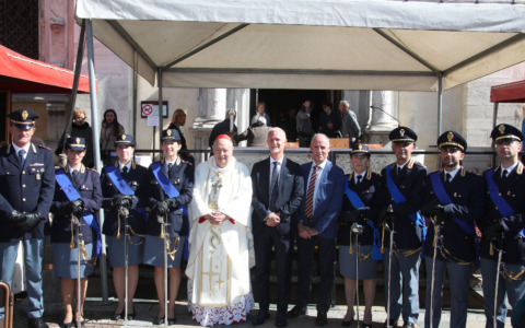 Polizia di Stato in festa a Tirano: celebrazioni per San Michele e premi al coraggio