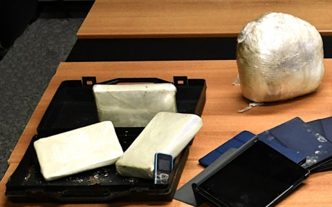 Blitz nei boschi di Colico: sequestrati droga, armi e denaro