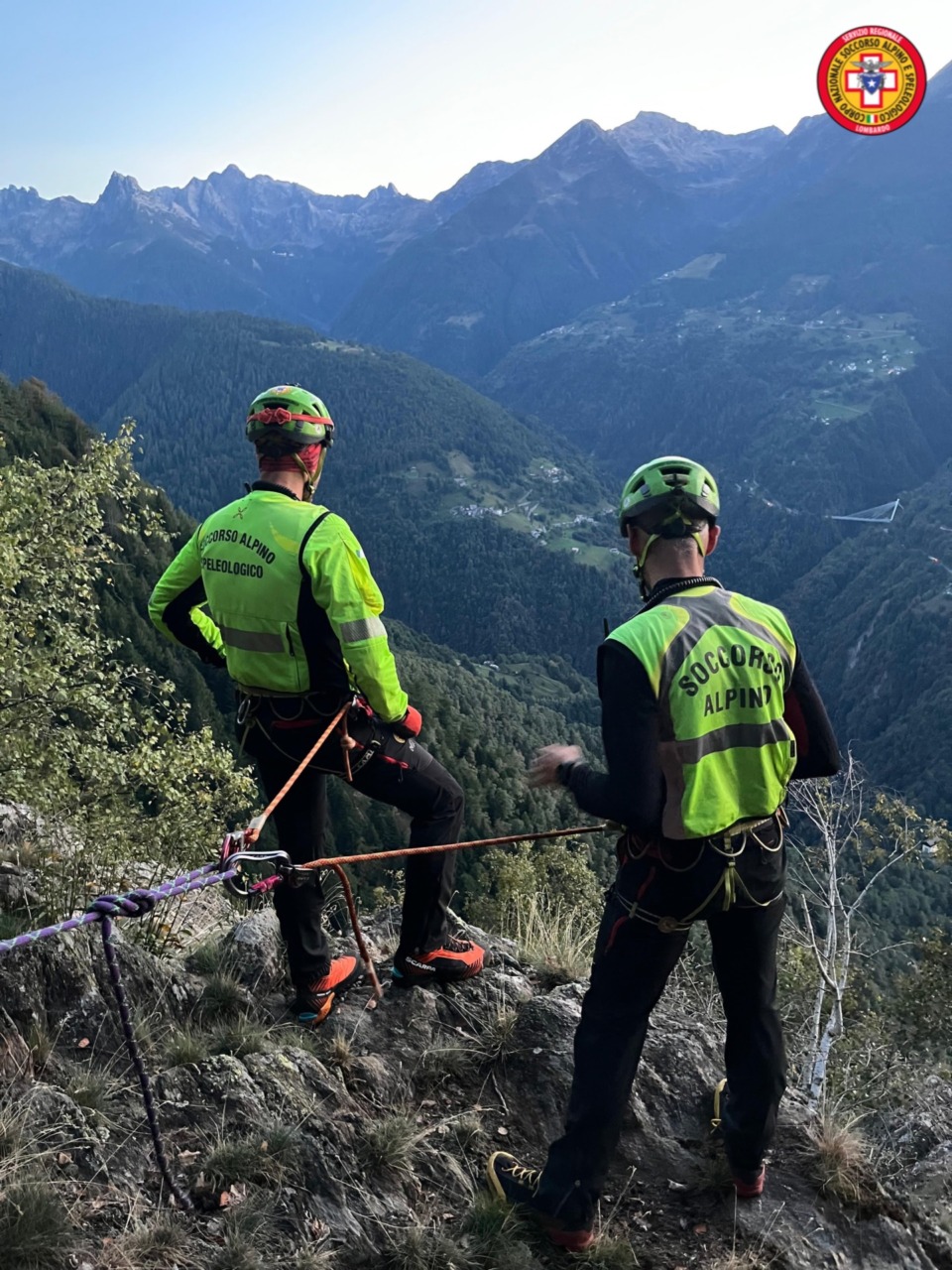 Cercatore di funghi bloccato a 1100 metri in un canale impervio: recuperato dall’elisoccorso