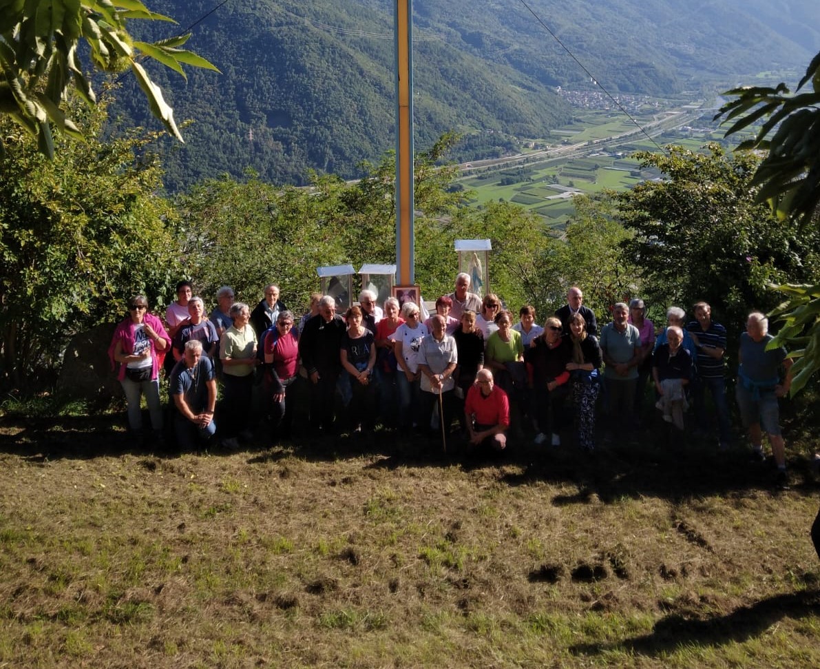 Via Crucis a Novaglia alla Croce Blu con don Robustellini