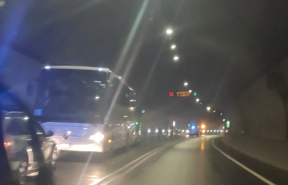 Incidente sulla Statale 38, traffico interrotto