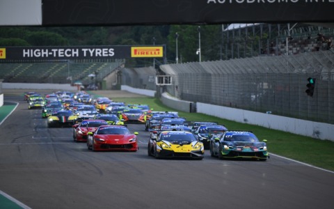 Secondo posto per Giuseppe Forenzi ad Imola nel Campionato Italiano GT Sprint