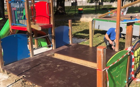 Al via la riqualificazione dei parchi giochi