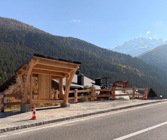 Ultimazione dei lavori di due nuove pensiline