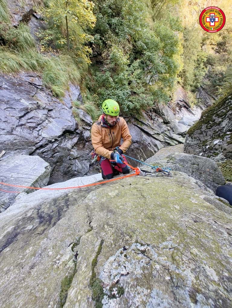 Formazione in Val Bodengo per gli aspiranti tecnici della squadra forra del CNSAS Lombardo