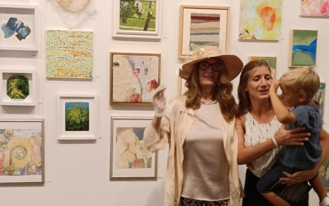 Anna Galanga ha esposto in tutta Europa