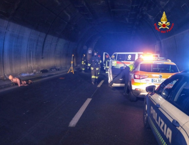 Entra contromano in Statale 36: scontro tra furgone e automobile