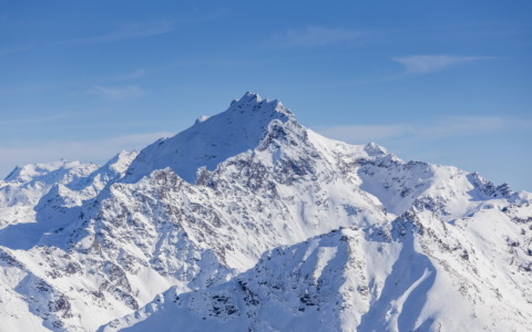 Giornata Internazionale della Montagna, otto vette da raccontare