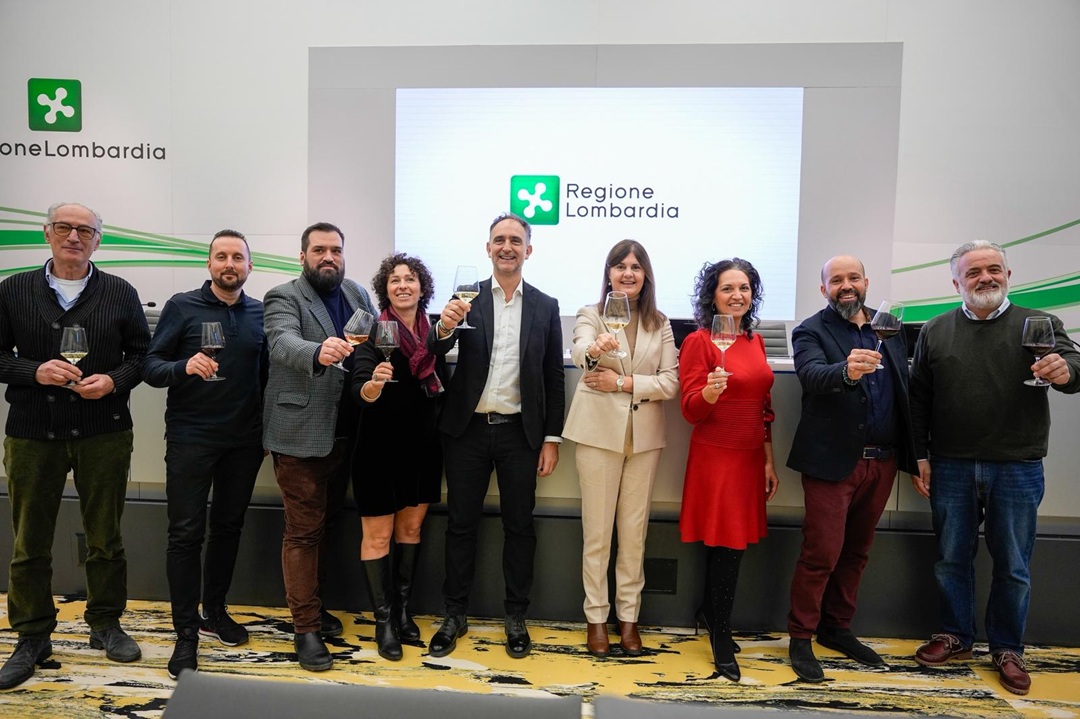 Il vino lombardo brinda alle feste e guarda al 2026 tra qualità, territorio e nuove sfide