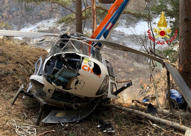 Elicottero caduto: morto un ragazzo di 29 anni – VIDEO e FOTO
