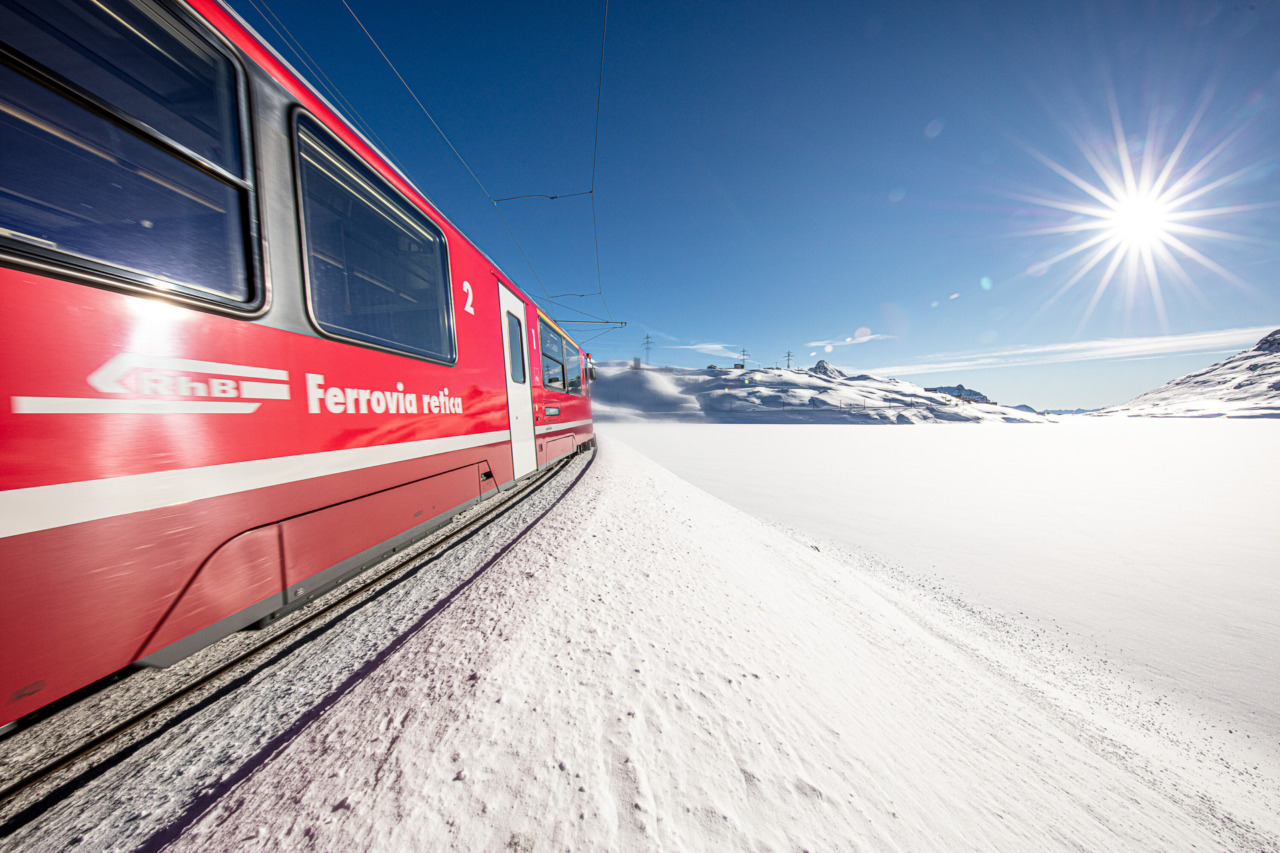Overtourism sul Trenino del Bernina, Ferrovia Retica mette in campo contromisure