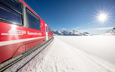 Overtourism sul Trenino del Bernina, Ferrovia Retica mette in campo contromisure