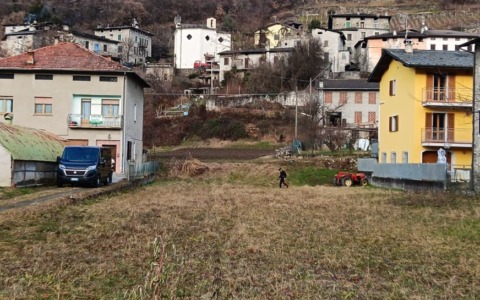 Tragedia a Nigola, si ribalta con il trattore e perde la vita