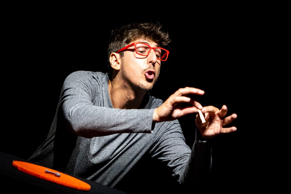 Esilarante spettacolo di Occhi