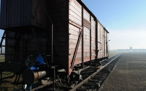 Biblioteca Rajna: conferenza “Destinazione Auschwitz” il 14 gennaio