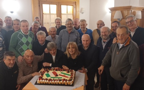 Un momento conviviale per ricordare anni di lavoro in Persia