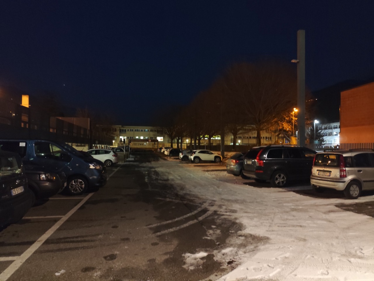 Illuminazione pubblica carente al Policampus di Sondrio: interrogazione del Partito Democratico